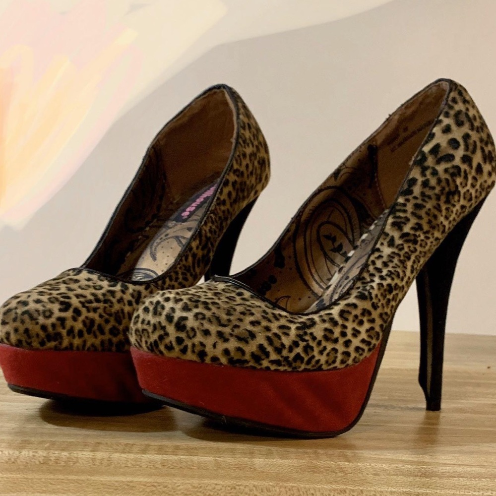 Dollhouse animal print Pumps